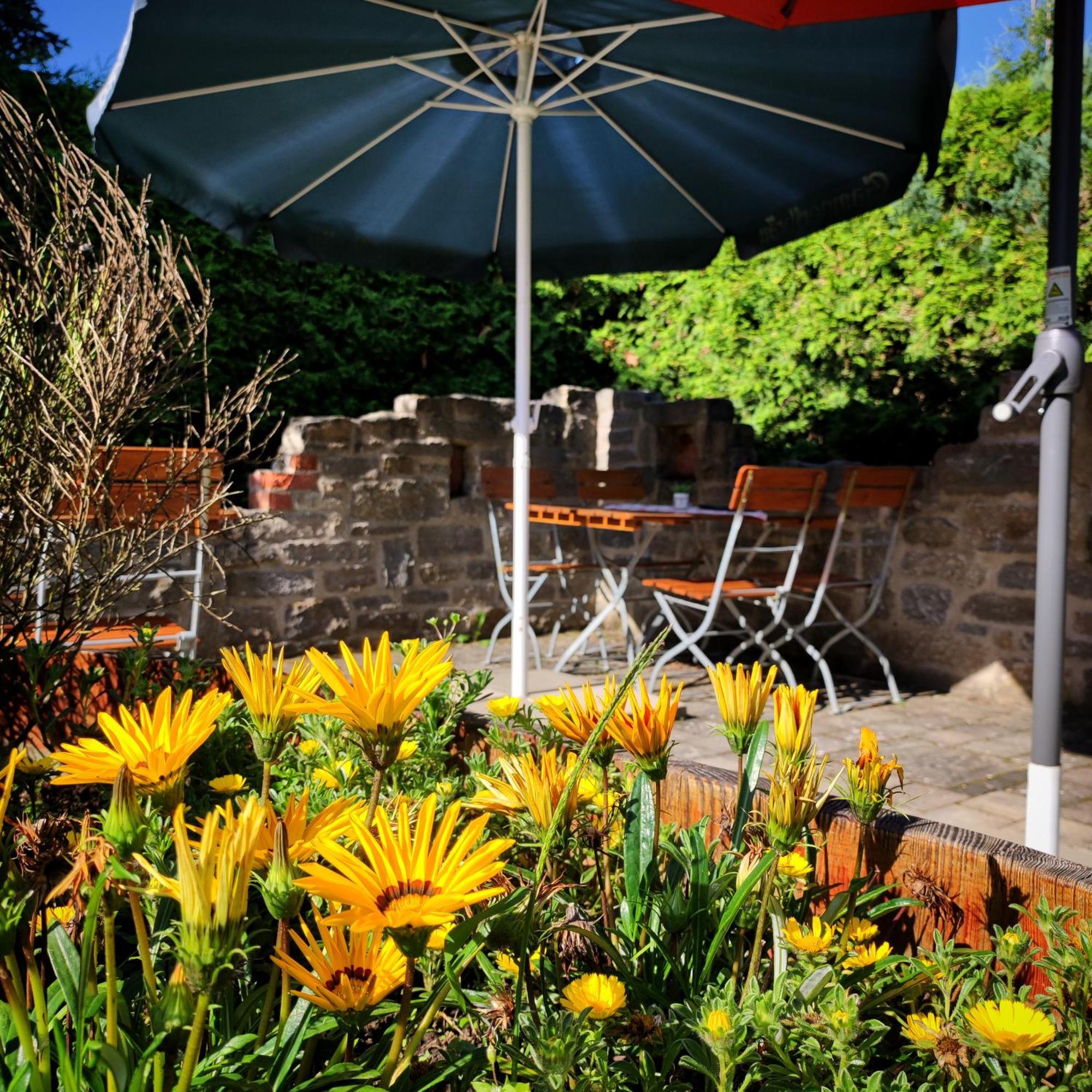 Cafe Im Hof- Bed & Breakfast Streufdorf Ngoại thất bức ảnh