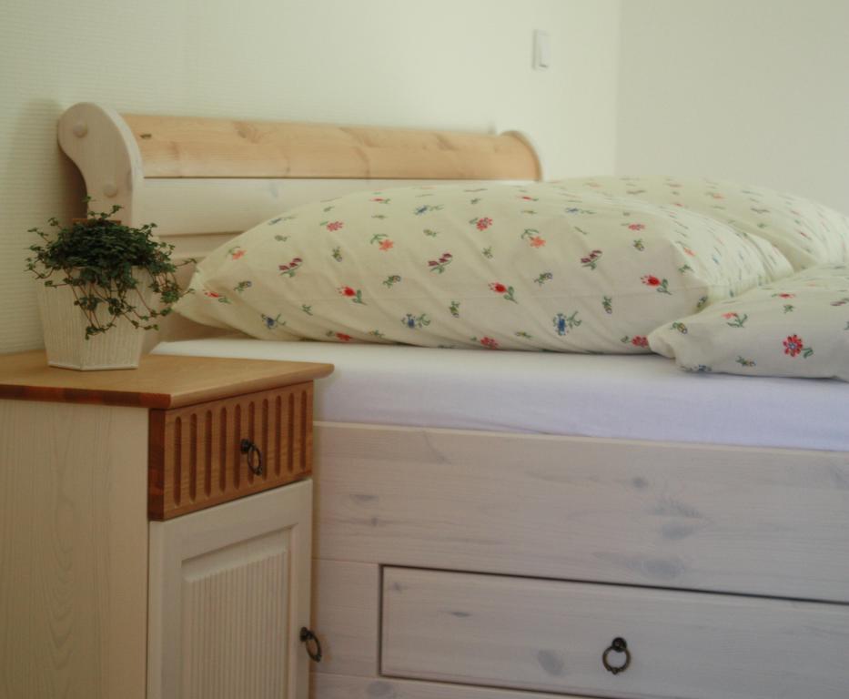 Cafe Im Hof- Bed & Breakfast Streufdorf Ngoại thất bức ảnh