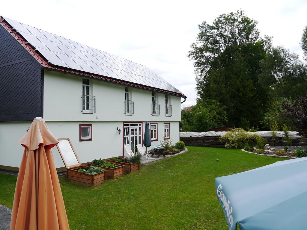 Cafe Im Hof- Bed & Breakfast Streufdorf Ngoại thất bức ảnh