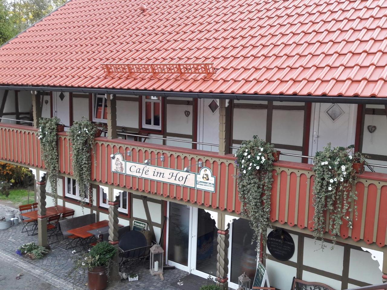 Cafe Im Hof- Bed & Breakfast Streufdorf Ngoại thất bức ảnh